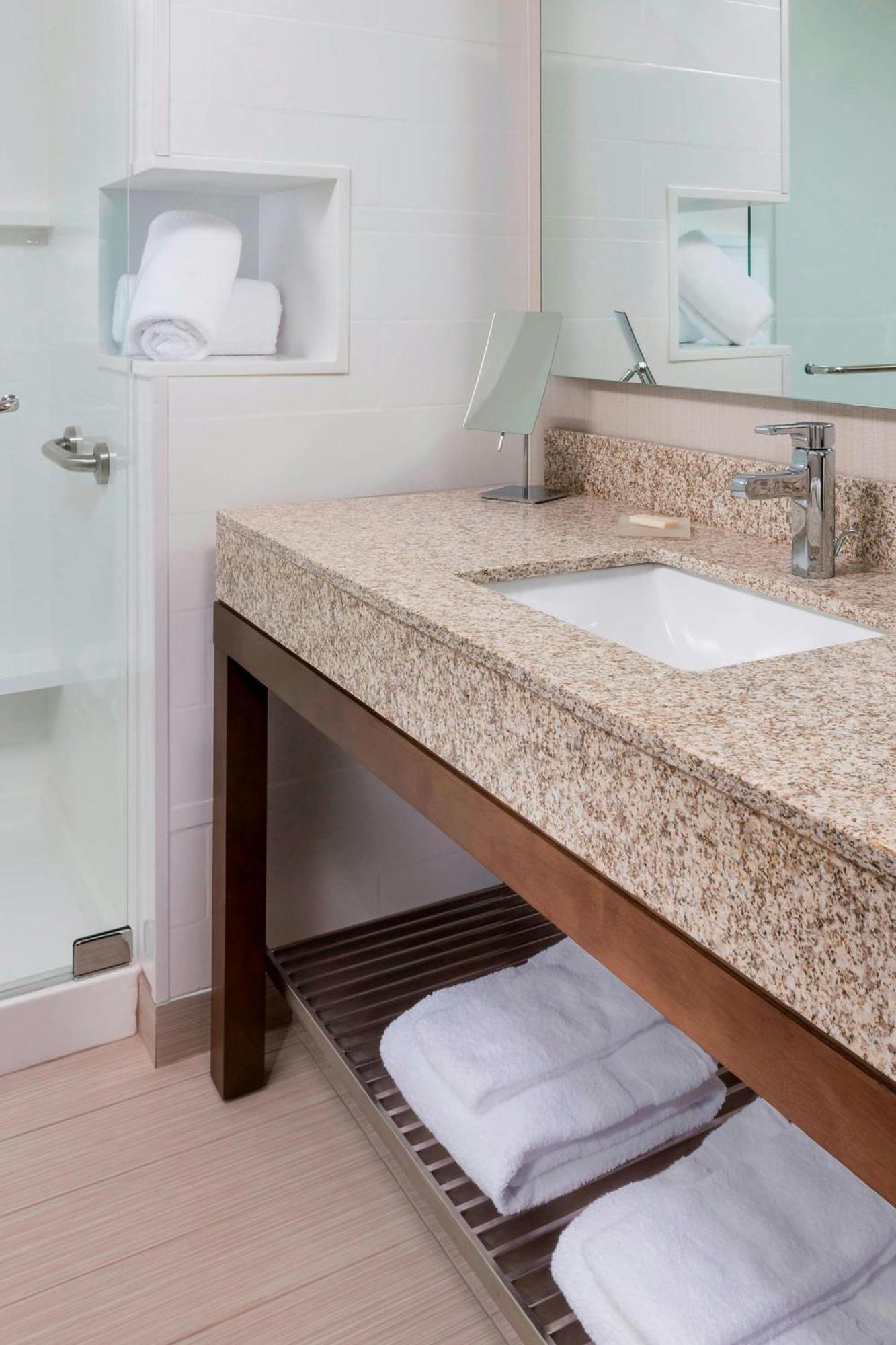 Courtyard By Marriott Bismarck North Ξενοδοχείο Εξωτερικό φωτογραφία