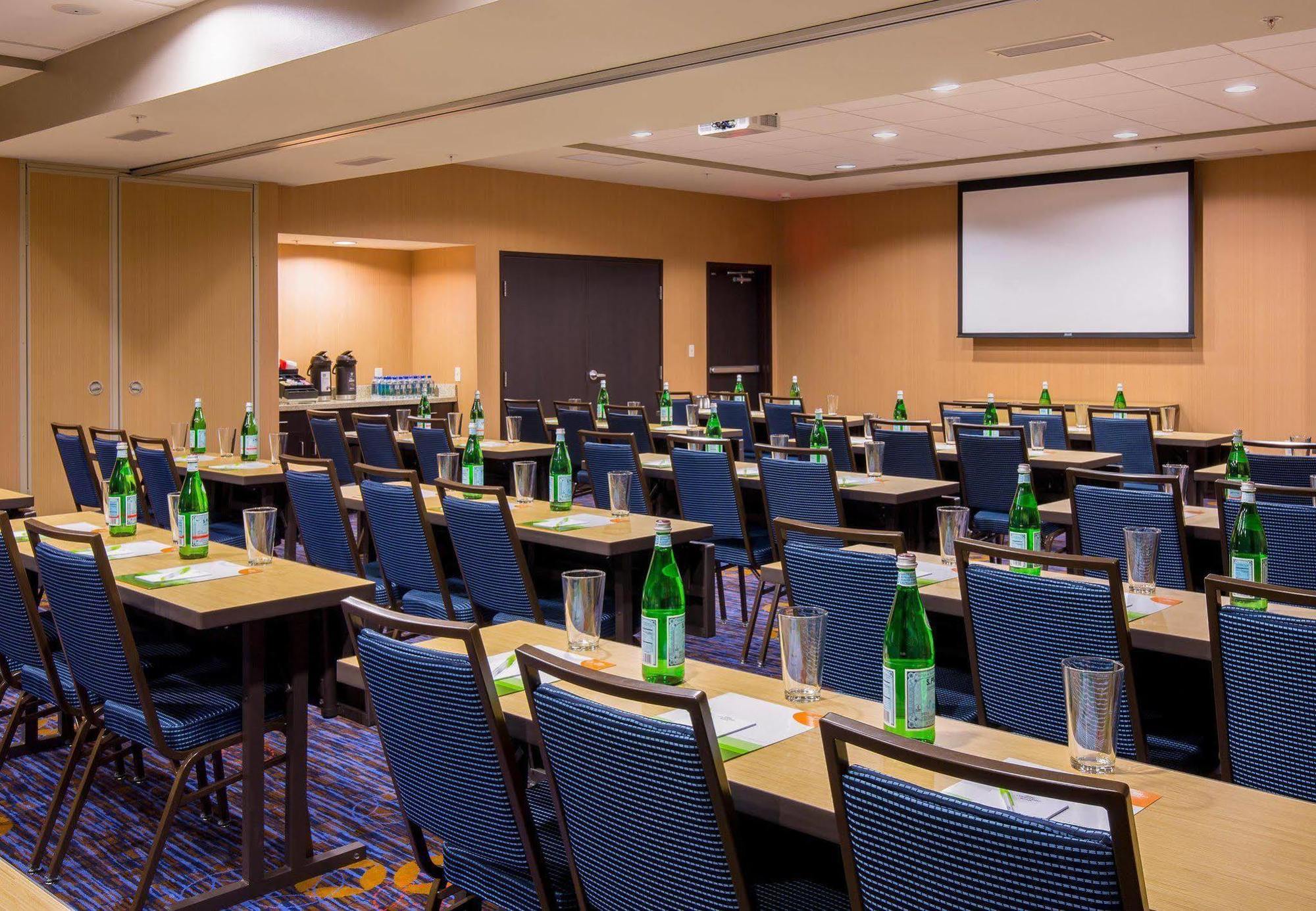 Courtyard By Marriott Bismarck North Ξενοδοχείο Εξωτερικό φωτογραφία